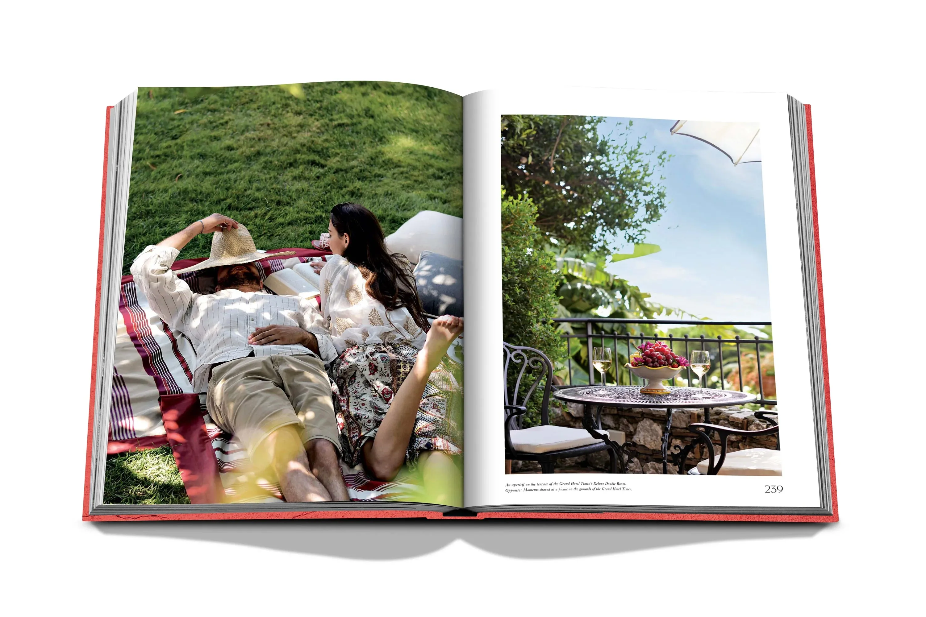 ASSOULINE Villeggiatura: Italian Summer Vacation by Cesare Cunaccia