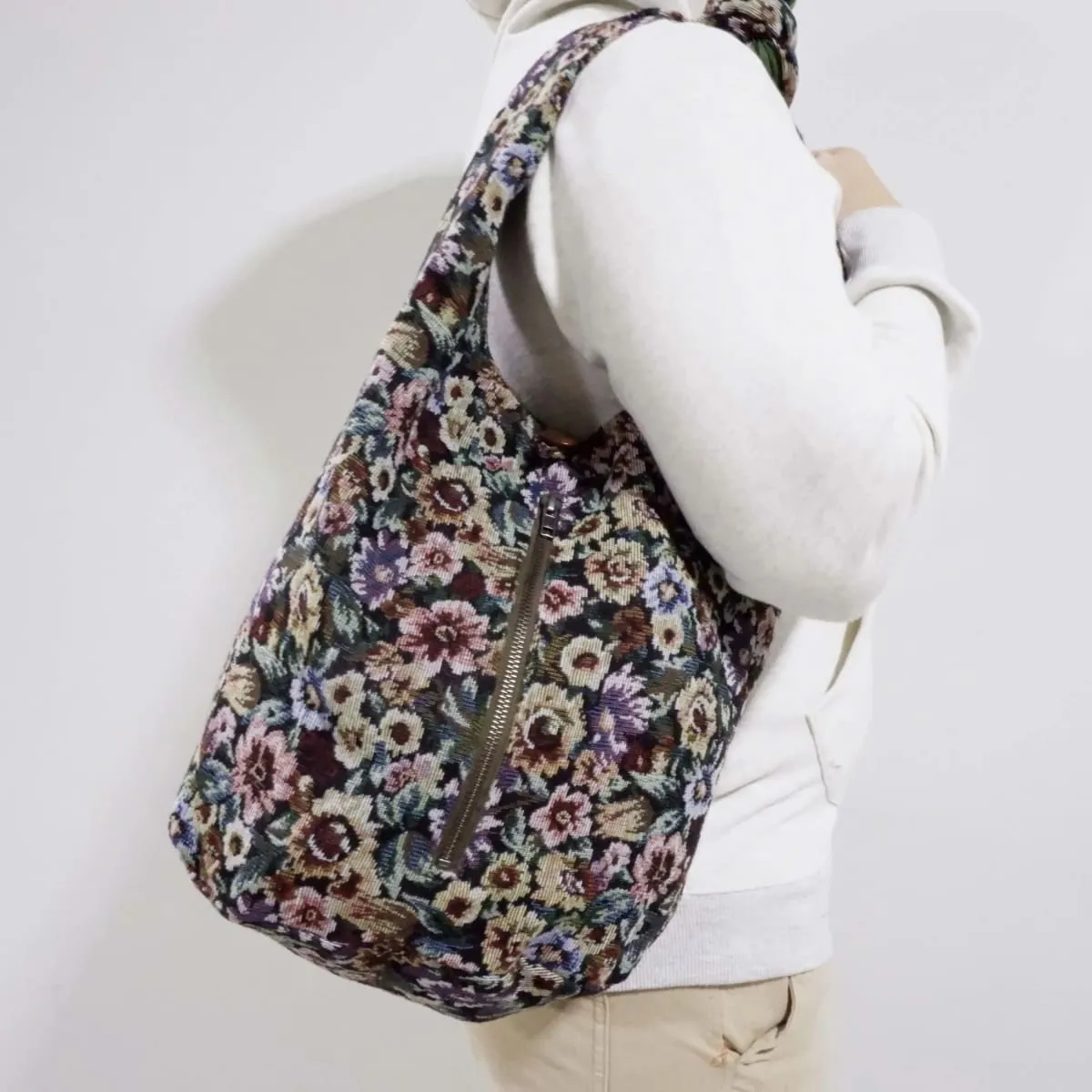 Flower Print - Vegan Crossbody Bag