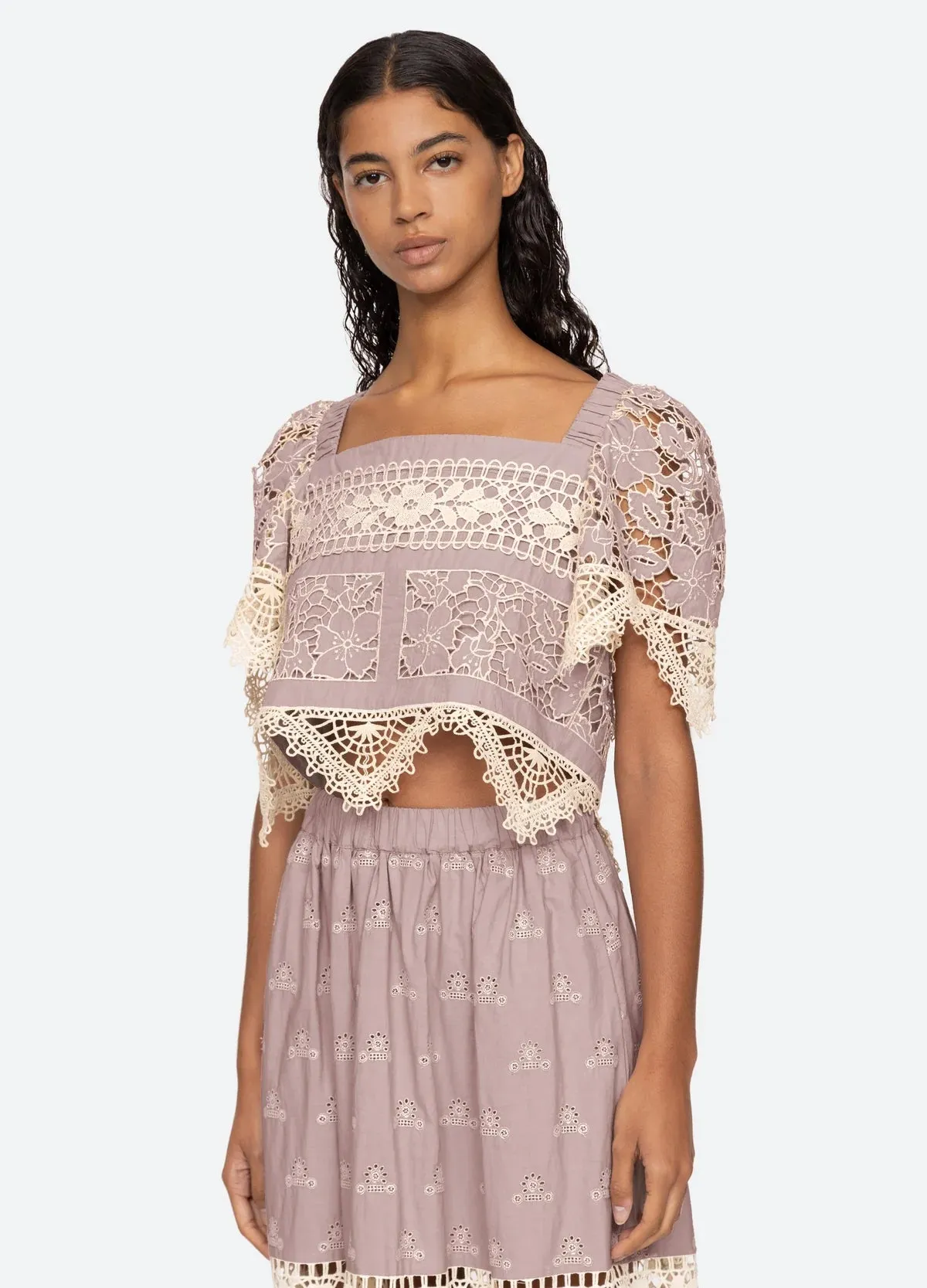 Joah Embroidery S/S Top W/ Tie Back