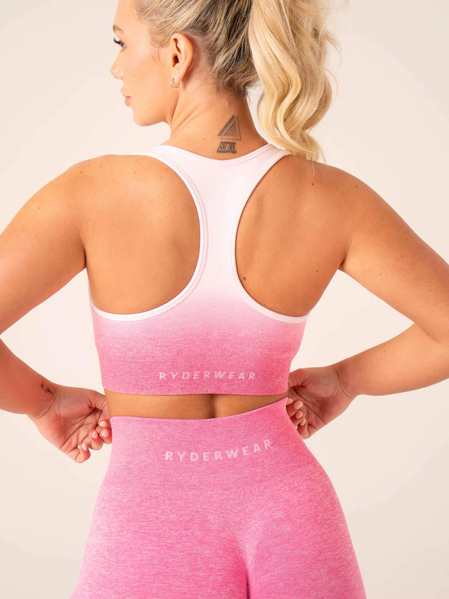 Ombre Seamless Sports Bra - Musk Pink Ombre