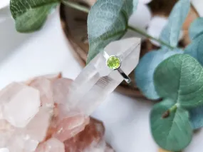 Peridot Dainty Sterling || Round